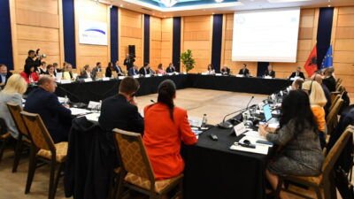 Arnavutluk ile Avrupa Birliği (AB) arasında kurulan İstikrar ve Ortaklık