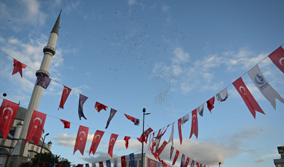 İstanbul'un ilçesi Bağcılar'da, 11 Ekim Dünya Kız Çocukları Günü dolayısıyla Gazze'deki
