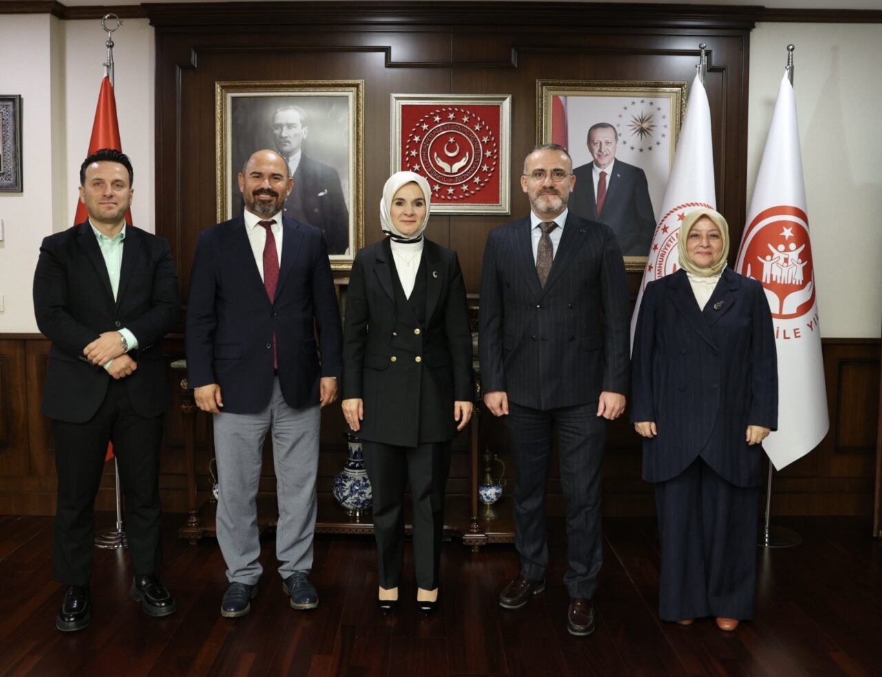 Aile ve Sosyal Hizmetler Bakanı Mahinur Özdemir Göktaş, TUSAŞ İç