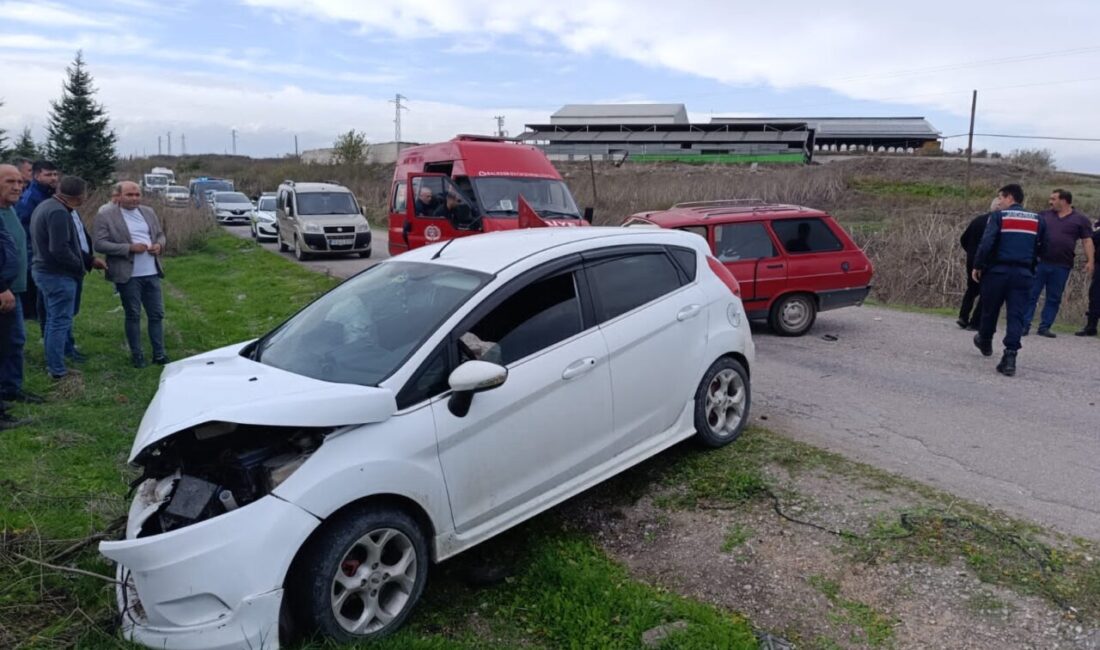 Balıkesir'in Manyas ilçesinde, meydana gelen trafik kazasında bir kişi ağır
