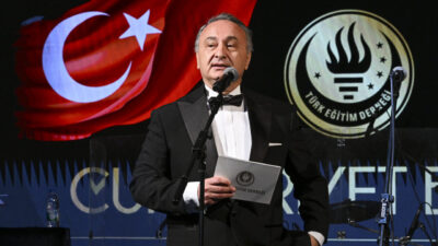  Başkentte Cumhuriyet'in kuruluşunun 102. yıl dönümü dolayısıyla Türk Eğitim Derneği