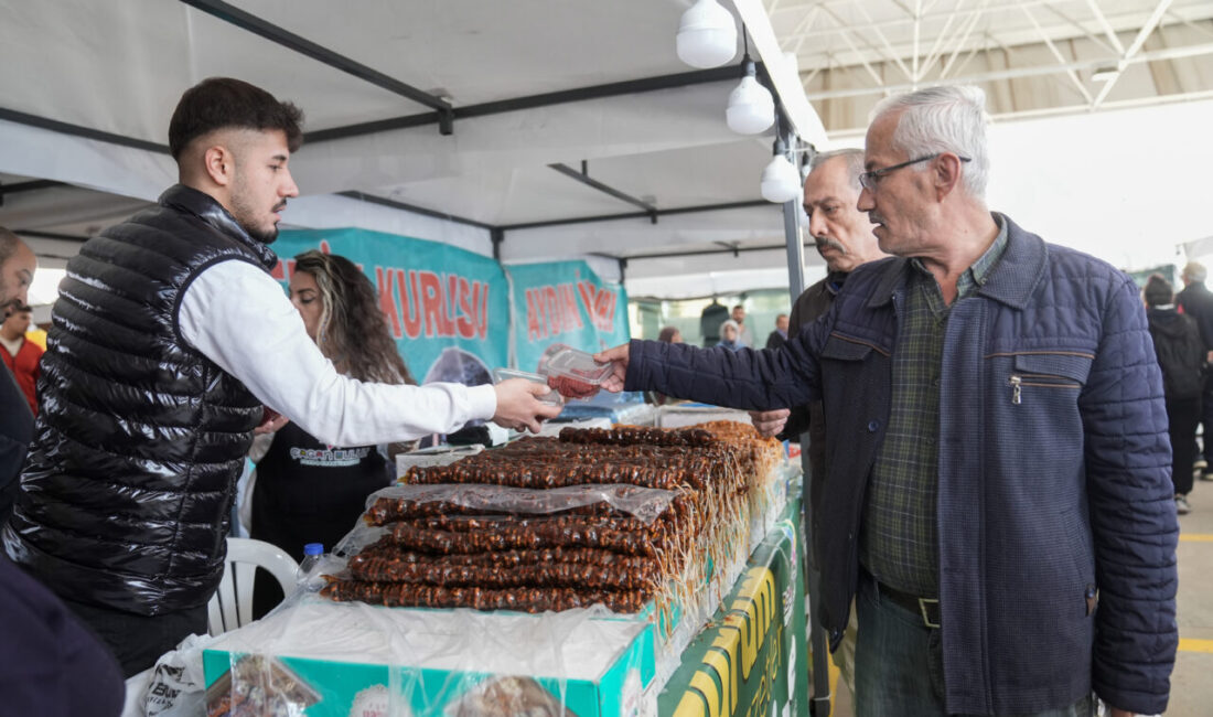 Başkent Ankara'da, Gaziantep'e ait yöresel ürünlerin tanıtılması amacıyla düzenlenen "Gaziantep