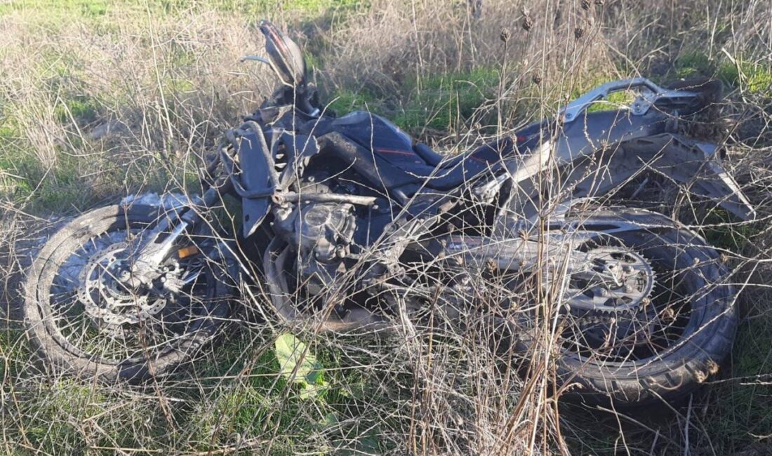  Bilecik'in Osmaneli ilçesinde motosikletin devrilmesi sonucu sürücü hayatını kaybetti.