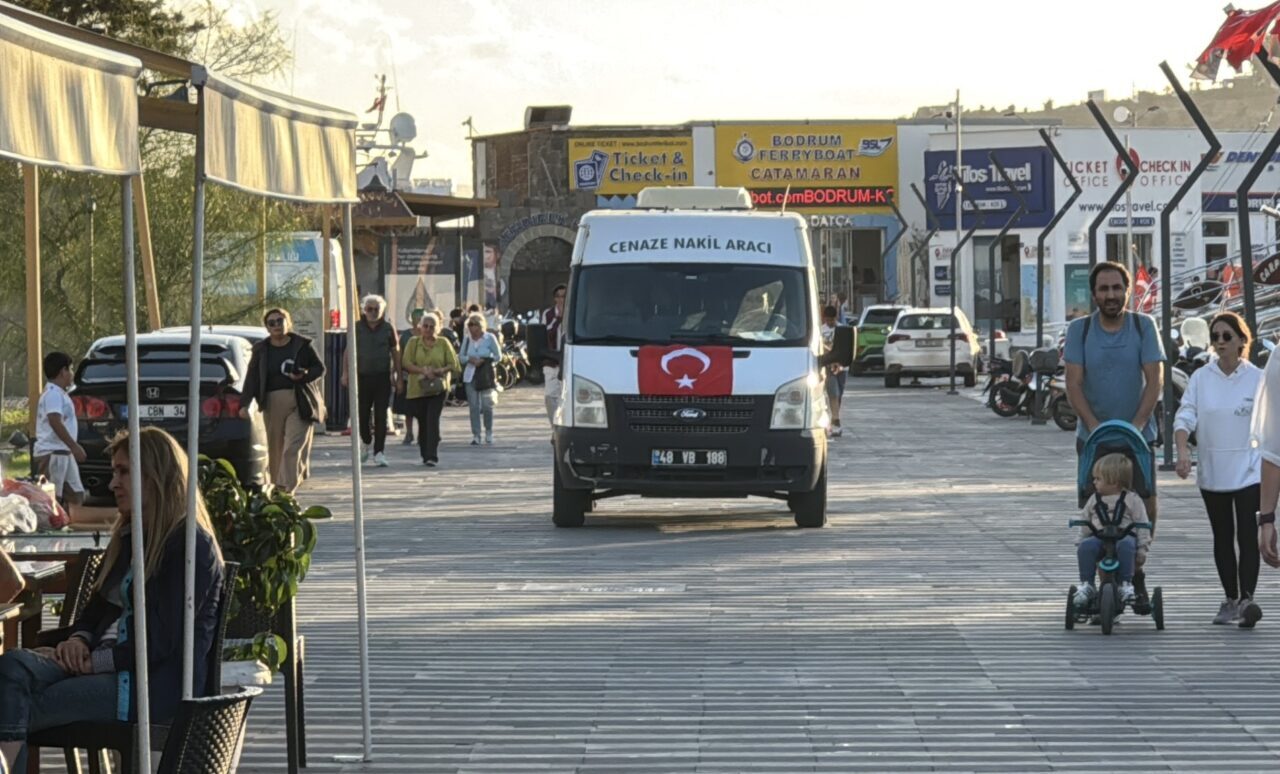 Muğla'nın Bodrum ilçesindeki Çelebi Adası önlerinde erkek çocuk cesedi bulundu.