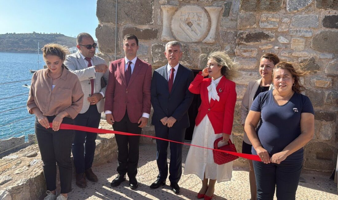 Muğla'nın Bodrum ilçesinde, "Cumhuriyetin 102. Yılında 102 Süreli Sergi" projesi