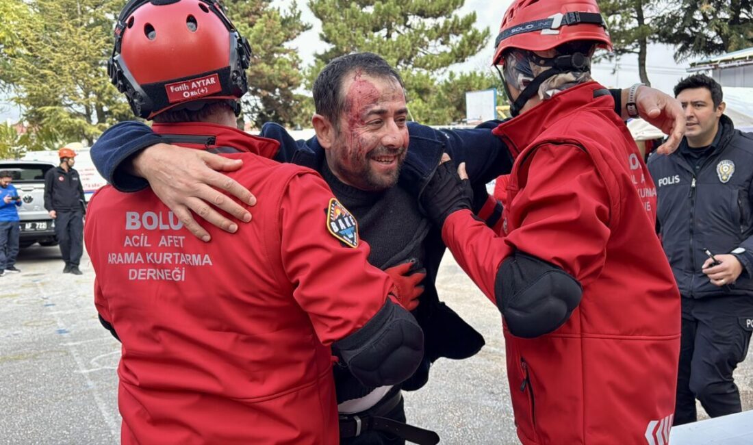 Bolu'da 5,8 büyüklüğündeki deprem senaryosuna dayanan tatbikat gerçekleştirildi.