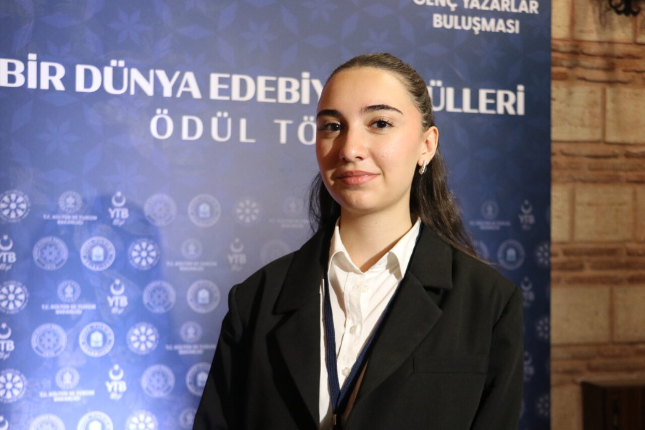  Yurtdışı Türkler ve Akraba Topluluklar Başkanlığının düzenlediği (YTB) "Bir Dünya