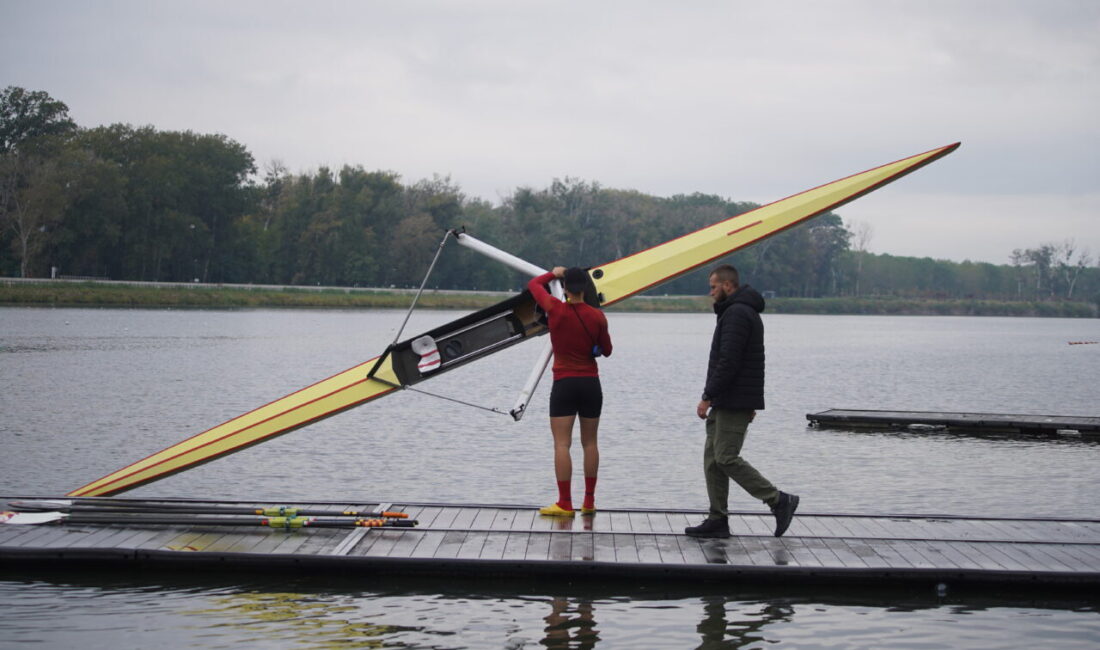 Edirne'de Büyükler Türkiye Kupası Kürek Yarışları başladı.
