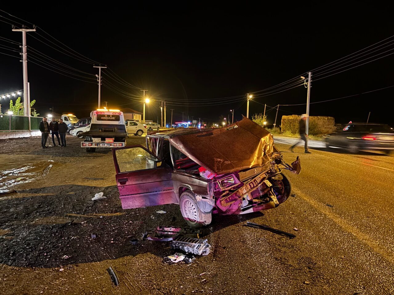 Çankırı'da 3 aracın karıştığı trafik kazasında 1'i ağır 9 kişi