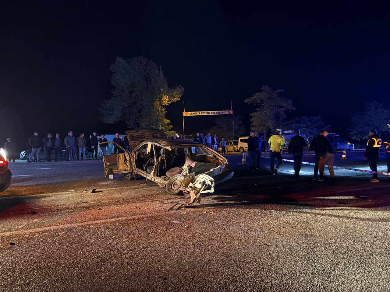  Çankırı'da iki otomobilin çarpışması sonucu 1 kişi hayatını kaybetti, 3