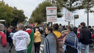 İsviçre'nin Cenevre kentinde binlerce kişi, Gazze'deki soykırıma tepki göstermek ve