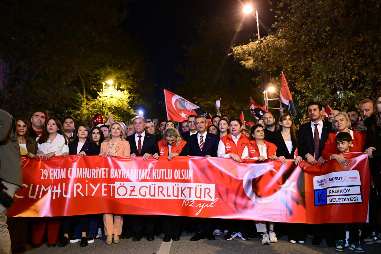 CHP Genel Başkanı Özgür Özel, "Biz 100 yıl önce işgale