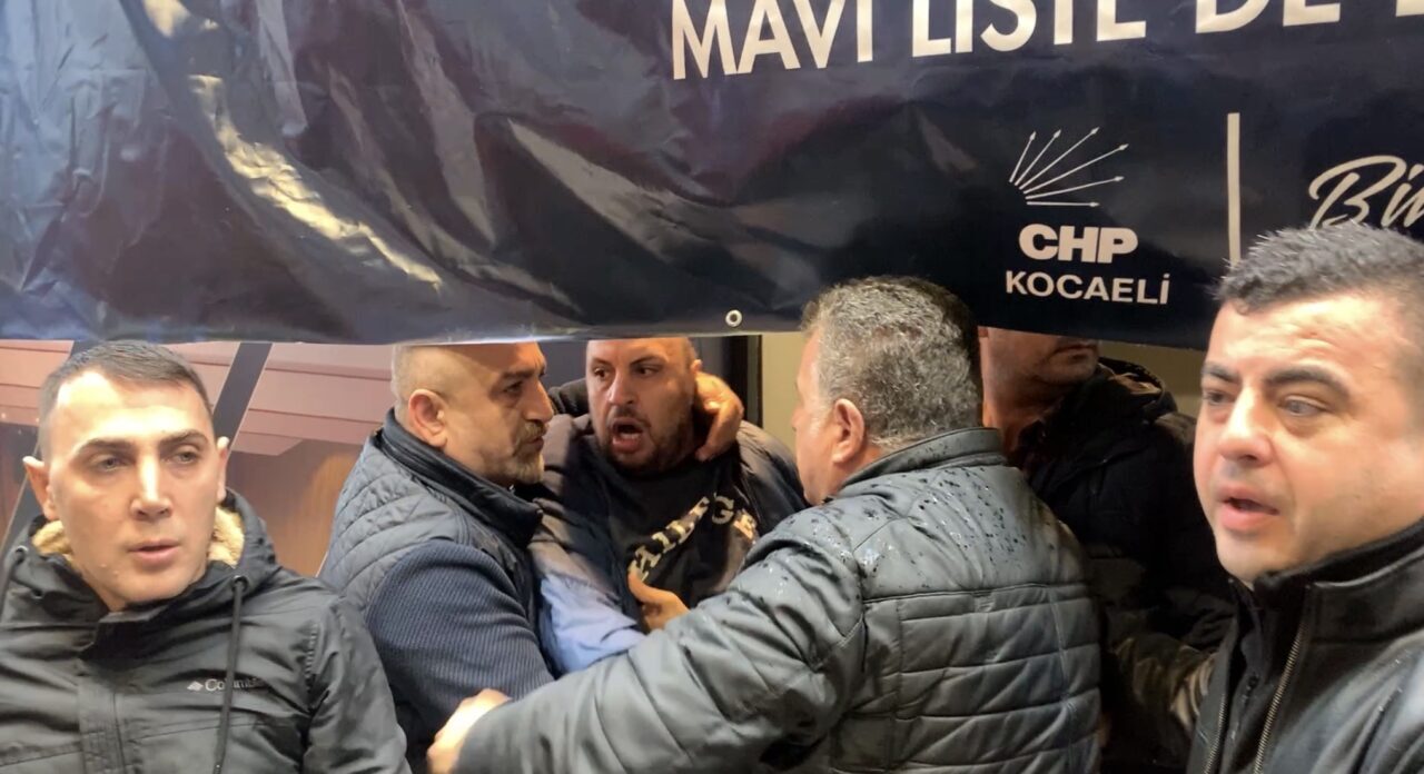  Cumhuriyet Halk Partisi (CHP) Kocaeli İl Başkanlığının 39. Olağan Kongresi'nde