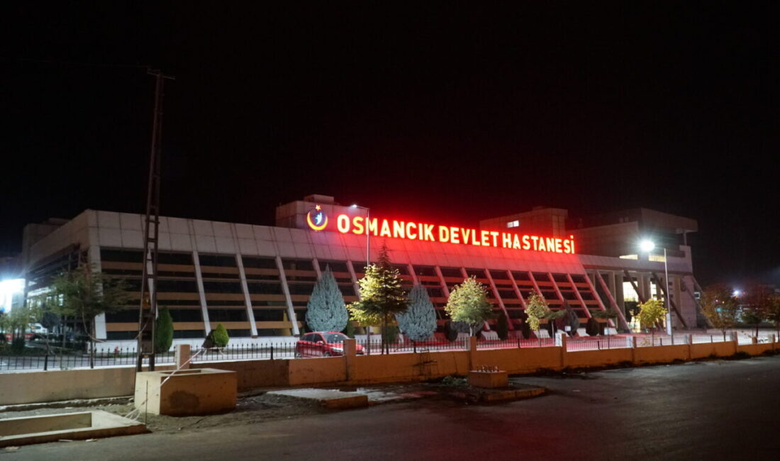  Çorum'un Osmancık ilçesinde motosikletin köprüden çaya düşmesi sonucu 1 kişi