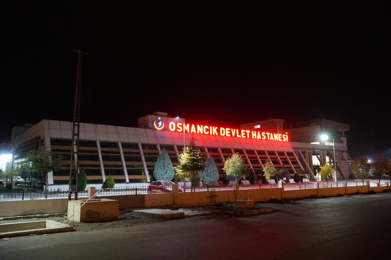  Çorum'un Osmancık ilçesinde motosikletin köprüden çaya düşmesi sonucu 1 kişi