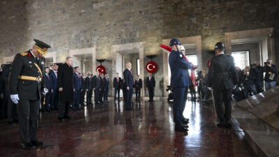 Cumhurbaşkanı Recep Tayyip Erdoğan, "Bundan 102 sene evvel uğruna nice