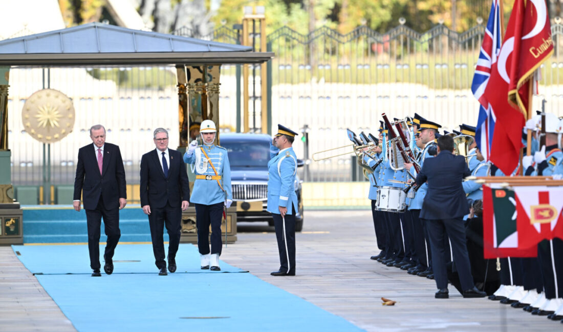 Cumhurbaşkanı Recep Tayyip Erdoğan, Türkiye'yi ziyaret eden İngiltere Başbakanı Keir
