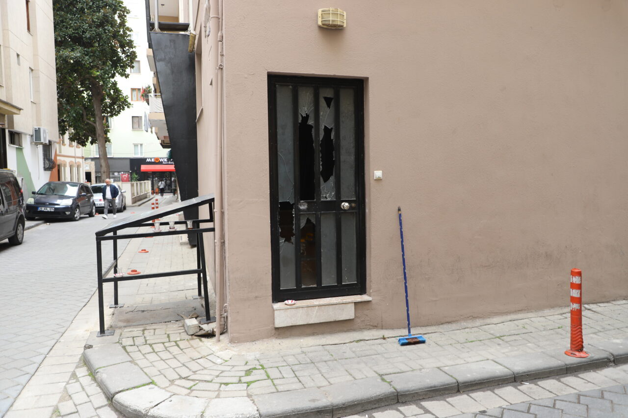 Denizli'nin Pamukkale ilçesinde bir iş yerine yönelik silahlı saldırı güvenlik