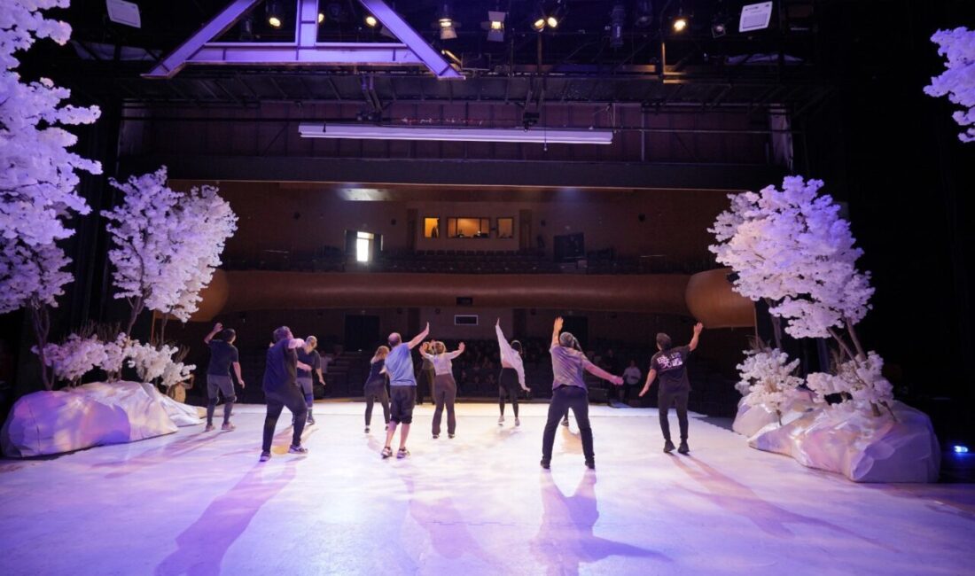 Devlet Tiyatroları, "DT Mutfak Projesi" ile İzmir'de tiyatroseverleri ağırladı.