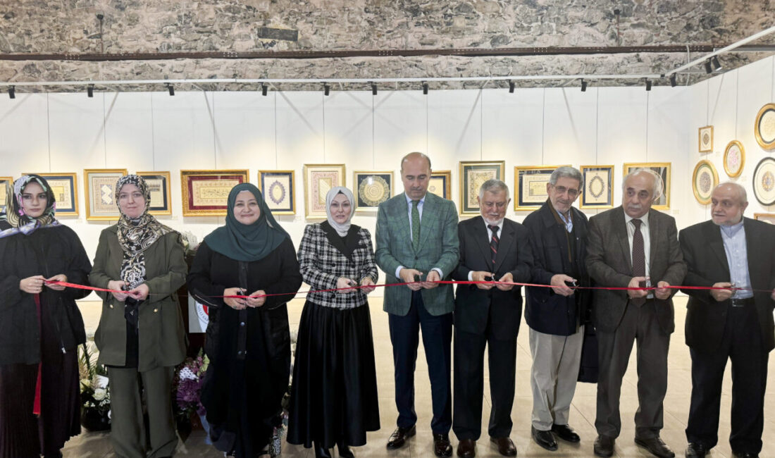 Saliha Çığ Sanat Atölyesi tarafından düzenlenen "Devr-i Tezyin Tezhip-Çini Sergisi",