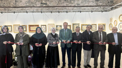 Saliha Çığ Sanat Atölyesi tarafından düzenlenen "Devr-i Tezyin Tezhip-Çini Sergisi",