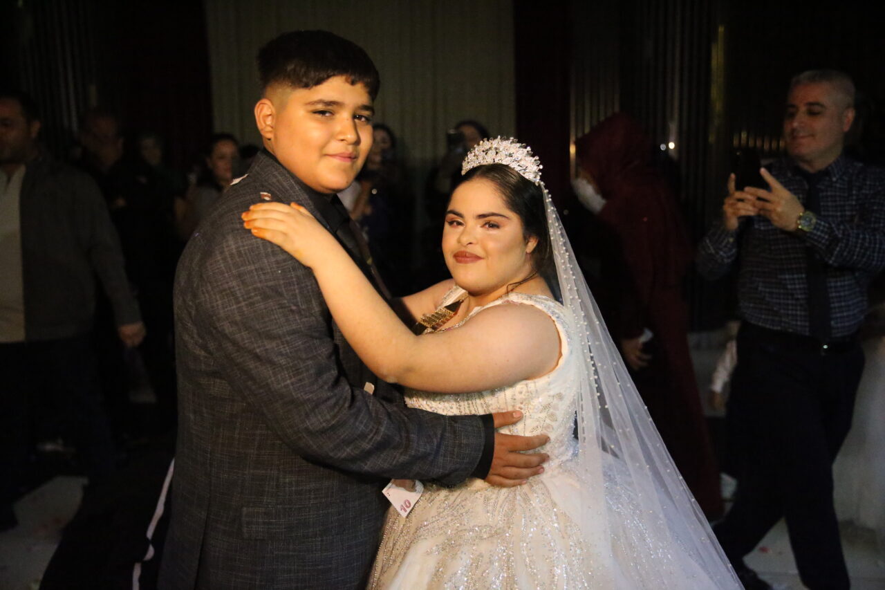  Diyarbakır'da down sendromlu 18 yaşındaki Sedanur Kaya'nın gelinlik giyme hayali