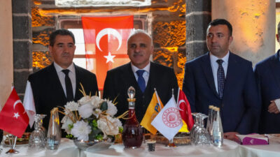 Diyarbakır'da, PTT'nin kuruluşunun 185. yıl dönümü etkinlikleri kapsamında resepsiyon düzenlendi.