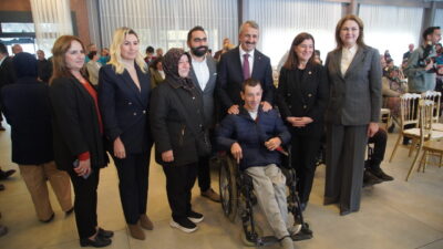  Edirne'de ihtiyaç sahibi engelli vatandaşlara 30 akülü sandalye dağıtıldı.