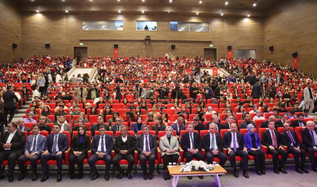 Erzincan'da eğitim gören 2 bin 351 üniversite ve lise öğrencisine
