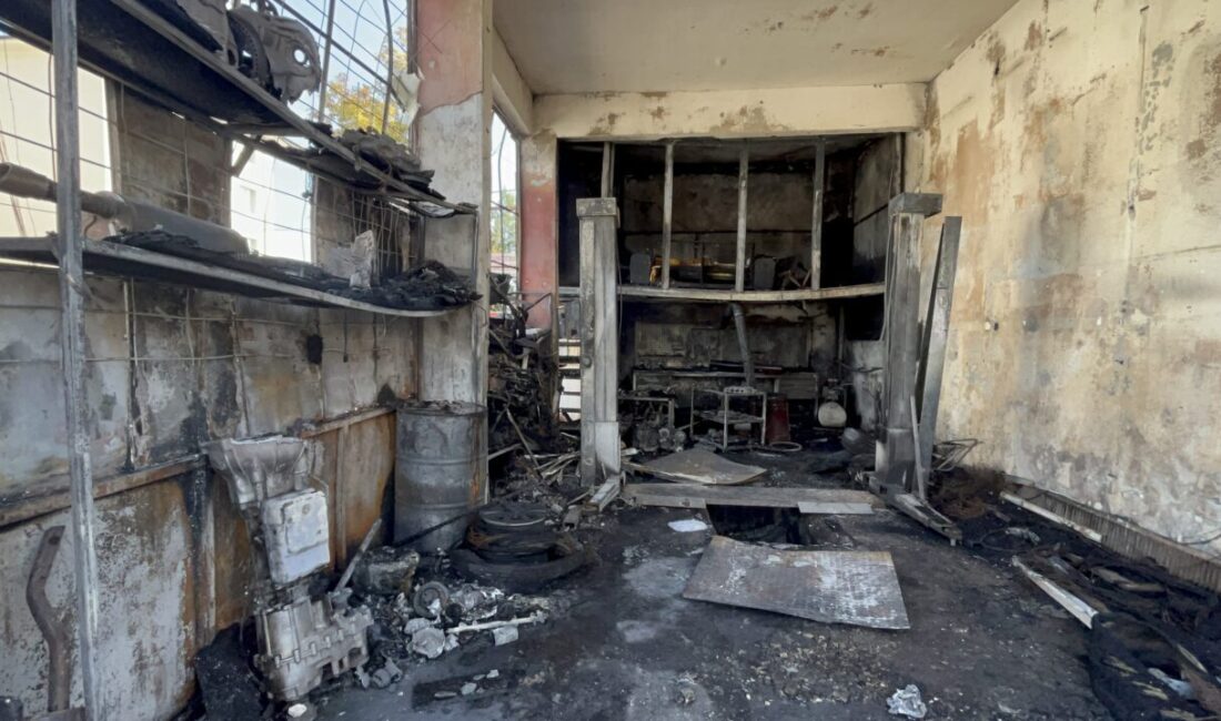 Eskişehir'in Odunpazarı ilçesindeki bir iş yerinde meydana gelen patlamada 2