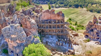 Anadolu Üniversitesi Edebiyat Fakültesi Arkeoloji Bölümü Öğretim Üyesi Prof. Dr.