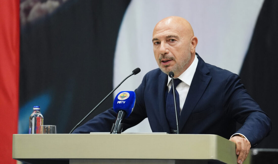 Fenerbahçe Kulübü eski yöneticisi Hakan Bilal Kutlualp, yeni yönetime destek