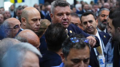 Fenerbahçe Kulübü Yüksek Divan Kurulu toplantısında, eski başkanlardan Aziz Yıldırım