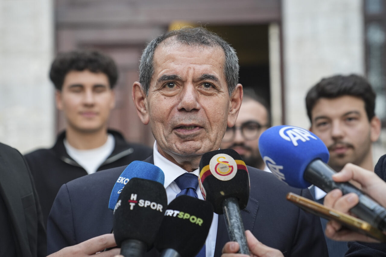  Galatasaray Kulübü Başkanı Dursun Özbek, UEFA Şampiyonlar Ligi'nde başarıya odaklandıklarını