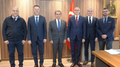  Galatasaray Kulübü Başkanı Dursun Özbek ve Yönetim Kurulu Üyesi Bora