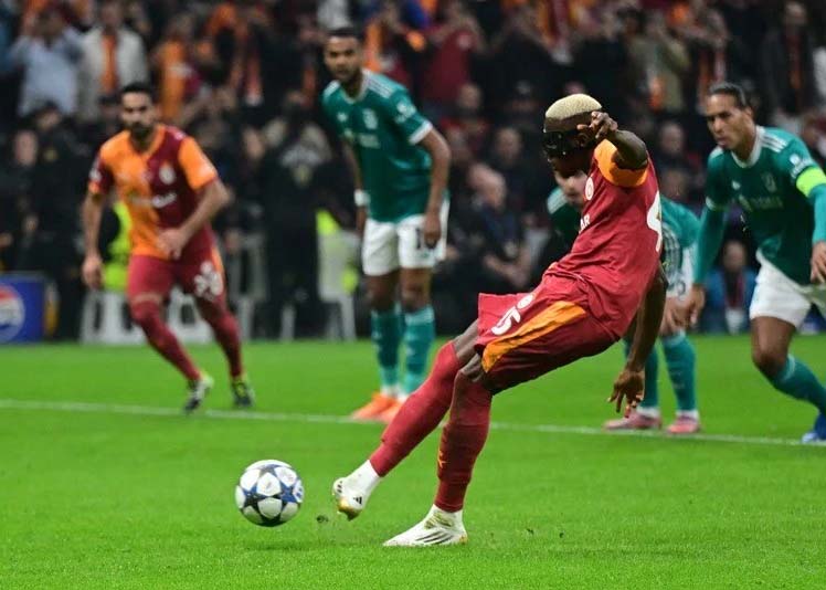 Galatasaray, Şampiyonlar Ligi'nin 2. haftasında Liverpool'u tek golle mağlup etti.
