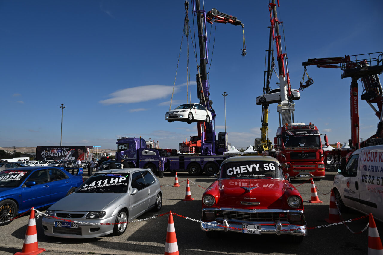  Gaziantep'te yaklaşık 1500 aracın katılımıyla düzenlenen "ModifiyeFest 2025" sona erdi.