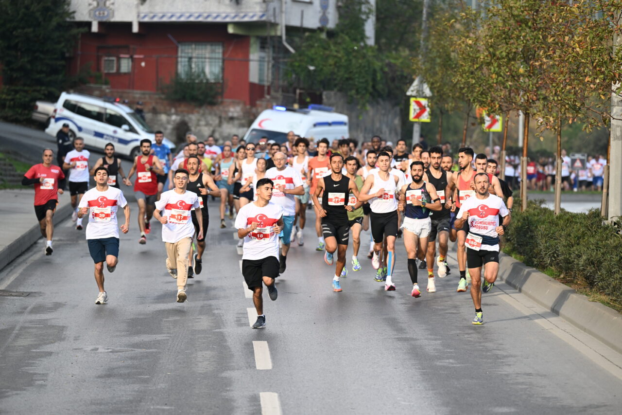 Gaziosmanpaşa Belediyesince 29 Ekim Cumhuriyet Bayramı kutlamaları kapsamında 5. Cumhuriyet
