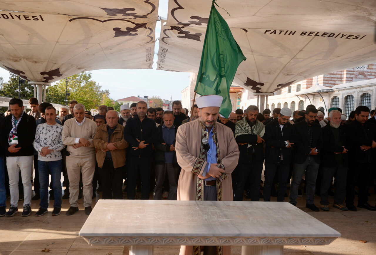 İstanbul'da, İsrail'in Gazze Şeridi'ni işgal ettiği dönemde silahlandırdığı çeteler tarafından