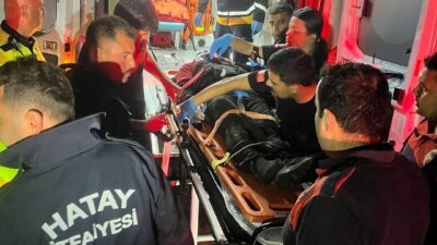 Hatay'ın merkez Antakya ilçesinde, kontrolden çıkarak Asi Nehri'ne devrilen üç