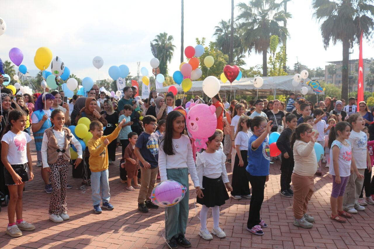 Hatay'ın İskenderun ilçesinde yakalandığı beyin kanserini tedavi sonucu atlatan 3