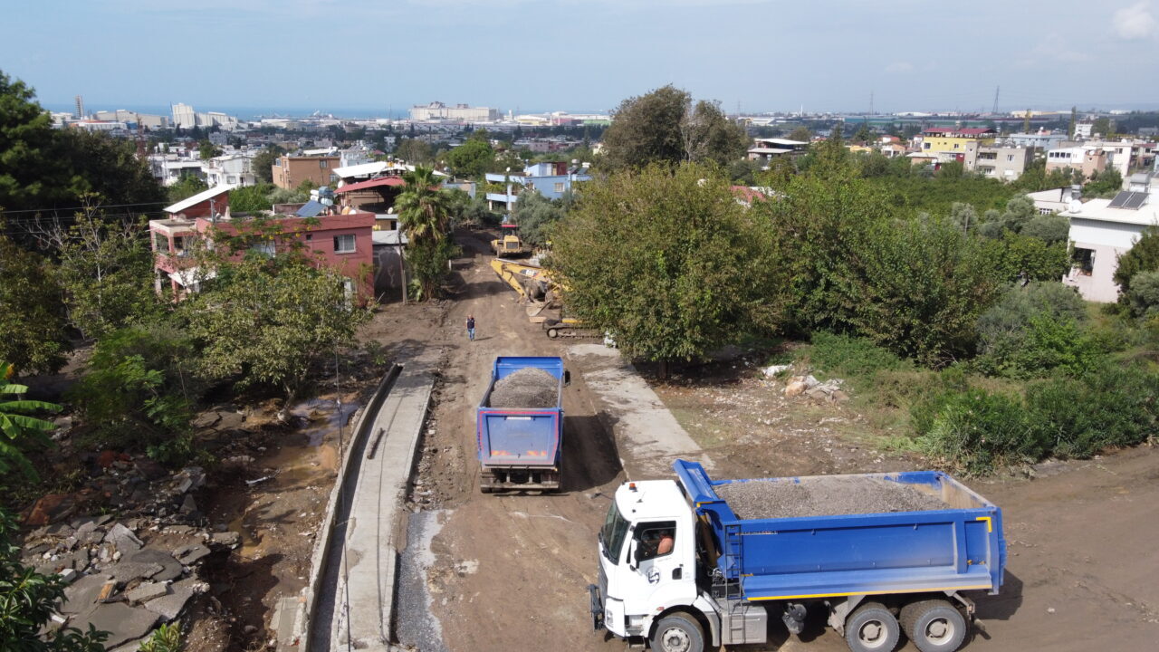 Hatay'ın Payas ilçesinde dün etkili olan sağanak nedeniyle zarar gören