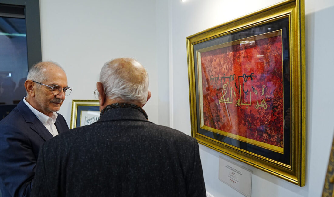  Hattat Kadir Sakoğlu ve öğrencilerinin, aile temalı hüsnühat eserlerinden oluşan