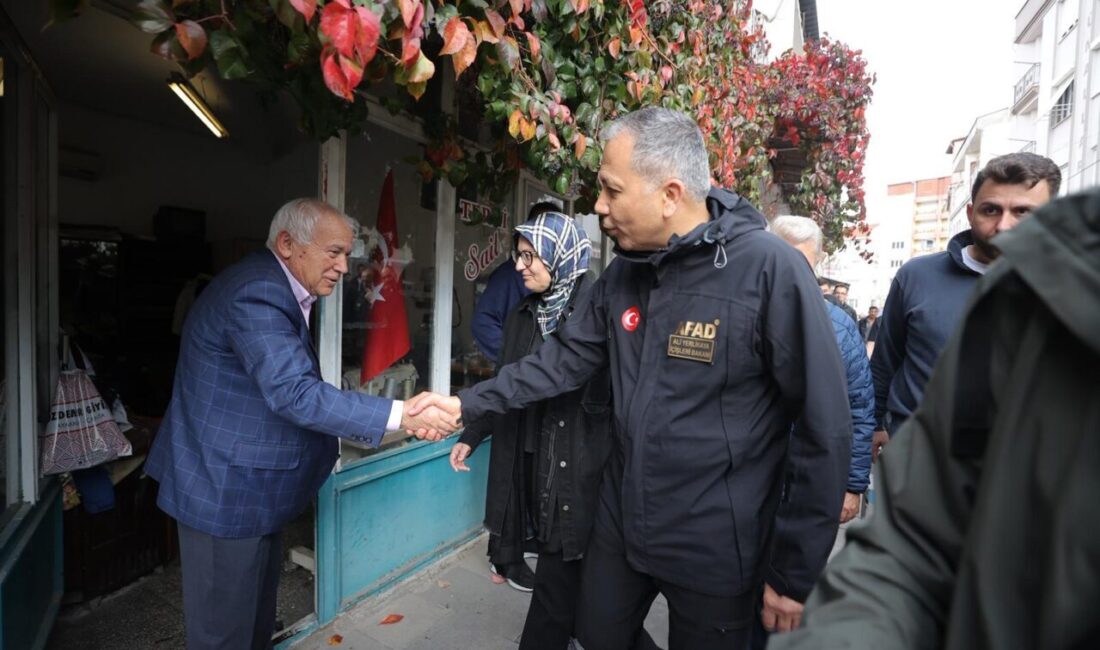İçişleri Bakanı Ali Yerlikaya, Balıkesir'in Sındırgı ilçesinde meydana gelen 6,1
