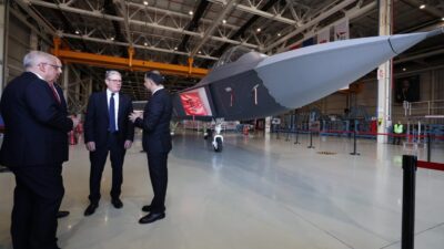  Türkiye'de bulunan İngiltere Başbakanı Keir Starmer, Türk Havacılık ve Uzay