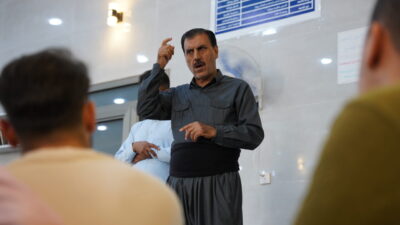  Irak’ın Süleymaniye kentinin Kelar ilçesinde, Cuma hutbelerinin işitme engellilere ulaşması