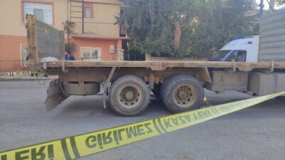  Isparta'nın Gelendost ilçesinde kamyon ile motosikletin çarpışması sonucu 1 kişi