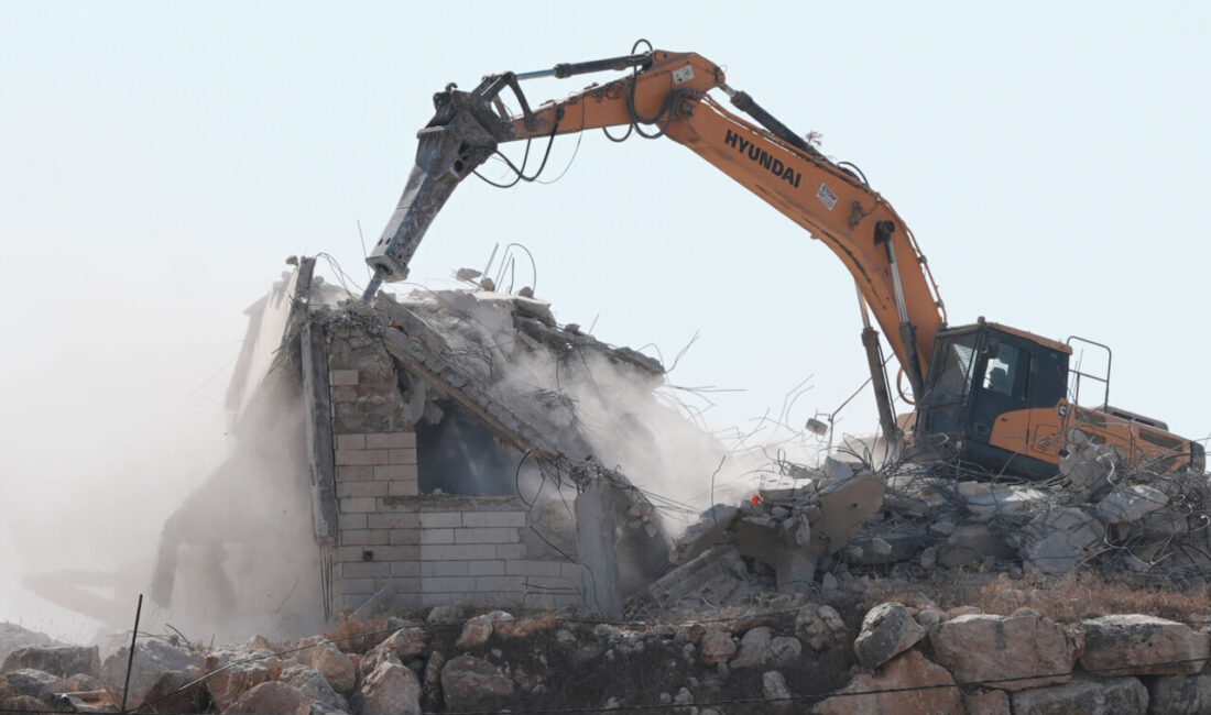  İsrail ordusu, işgal altındaki Batı Şeria'nın orta kesiminde Filistinlilere ait