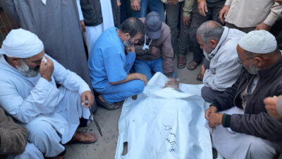 İsrail'in ateşkesi ihlal ederek dün akşam saatlerinden itibaren Gazze Şeridi'ne