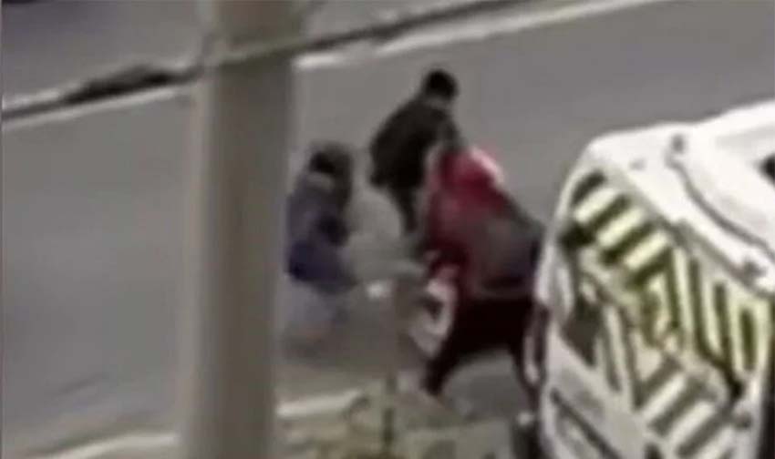 İstanbul’un Başakşehir ilçesinde trafikte sinyal vermediği gerekçesiyle başlayan tartışma, kısa